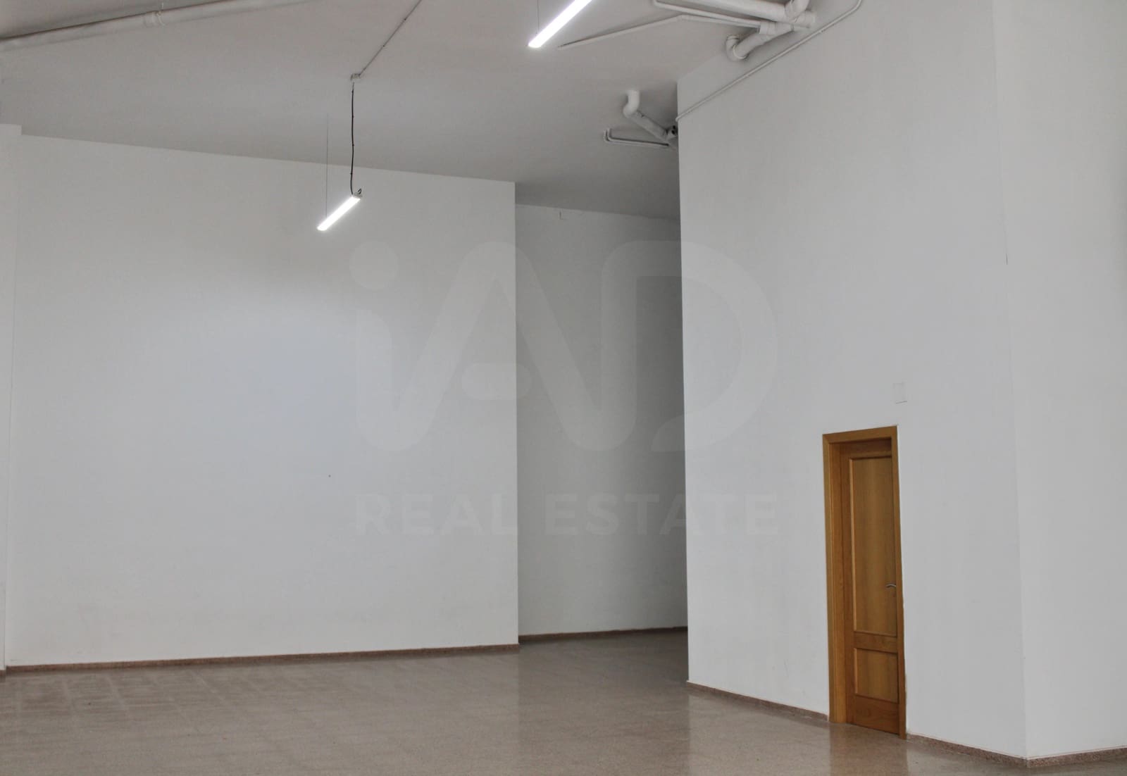 Kaupallinen myytävänä paikassa Alicante kaupunki - 120 000 € (Ref: 9987899)