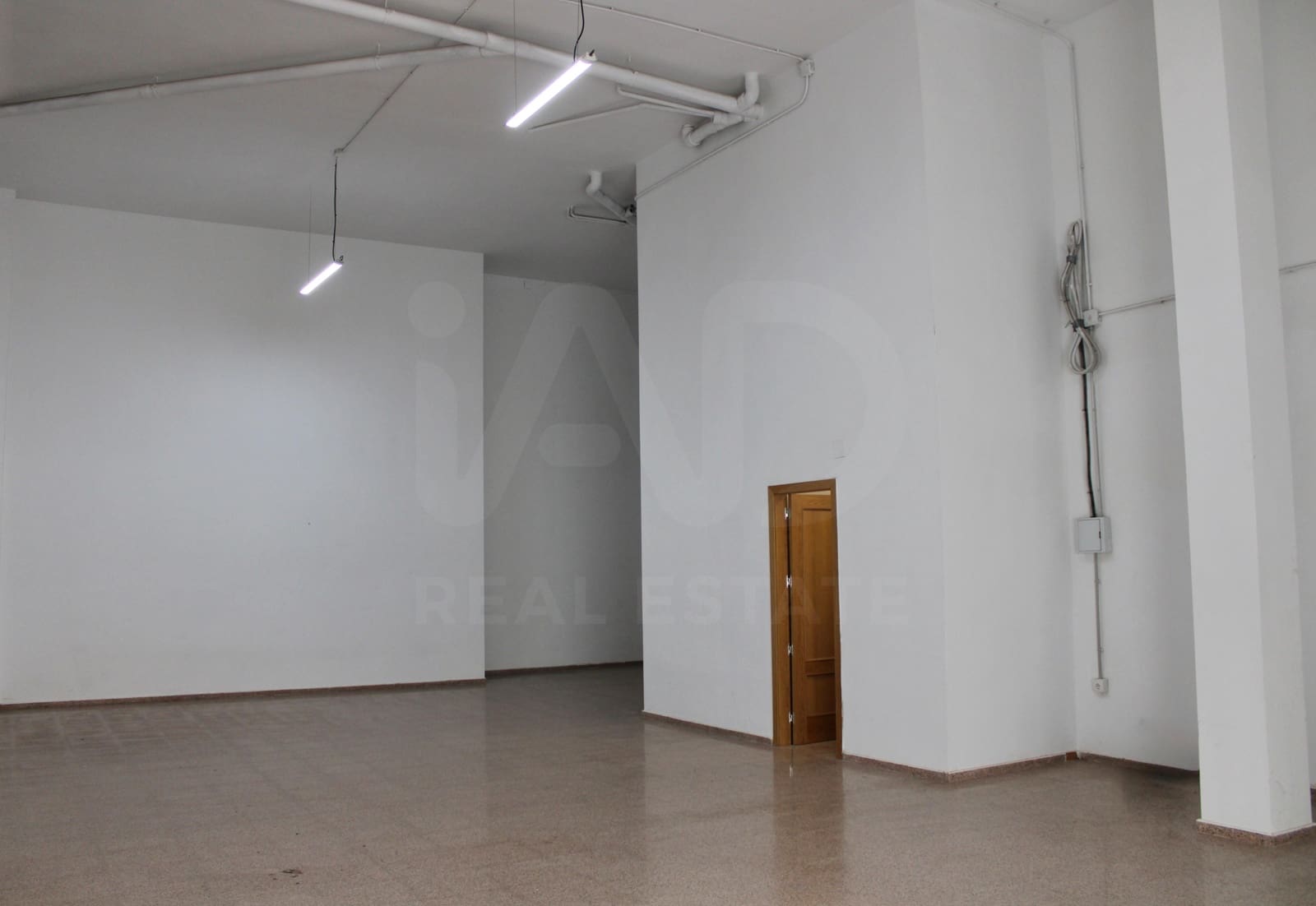 Kaupallinen myytävänä paikassa Alicante kaupunki - 120 000 € (Ref: 9987899)