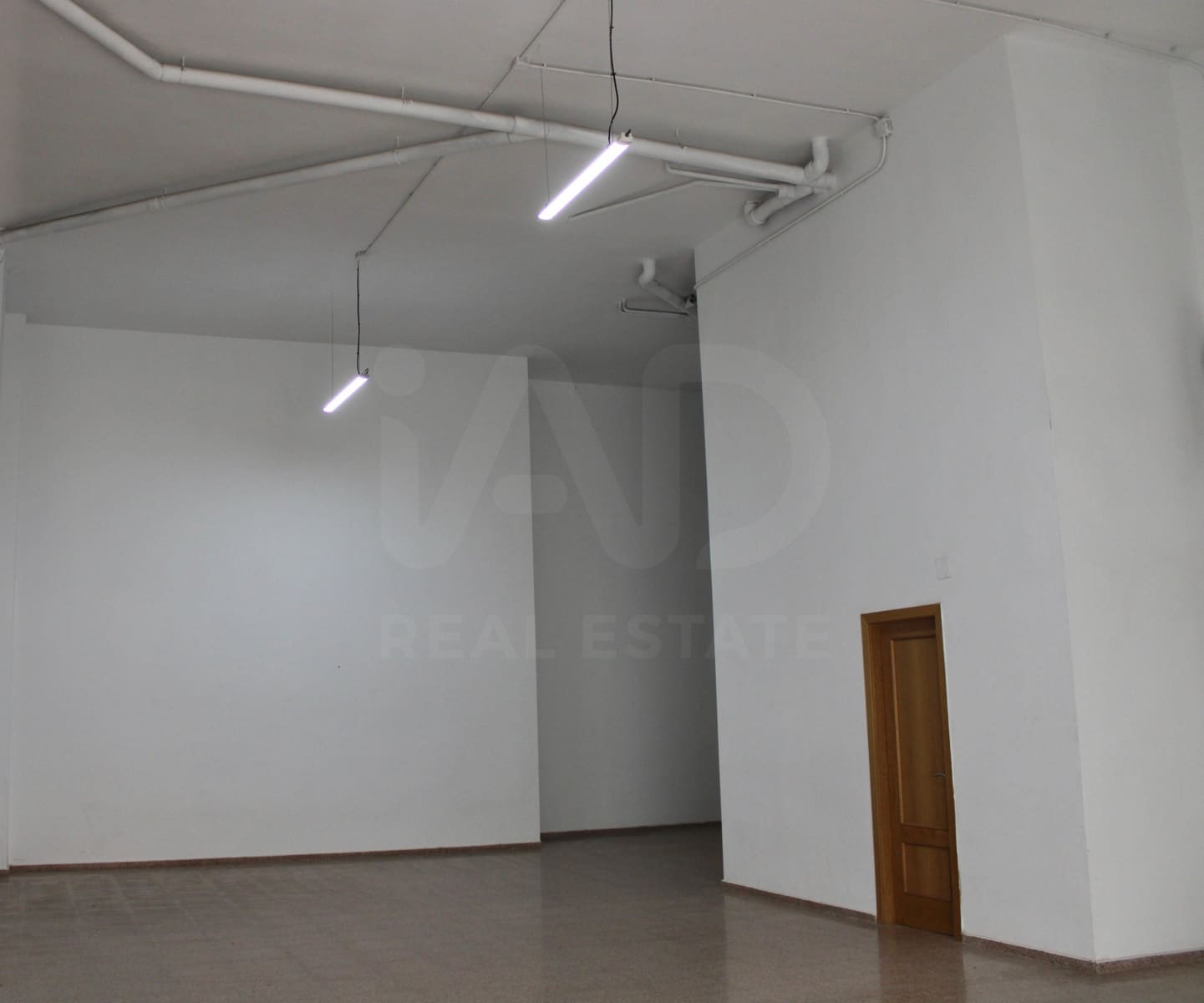 Kaupallinen myytävänä paikassa Alicante kaupunki - 120 000 € (Ref: 9987899)