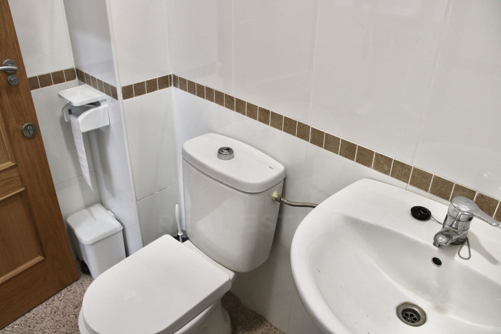 Kaupallinen myytävänä paikassa Alicante kaupunki - 120 000 € (Ref: 9987899)