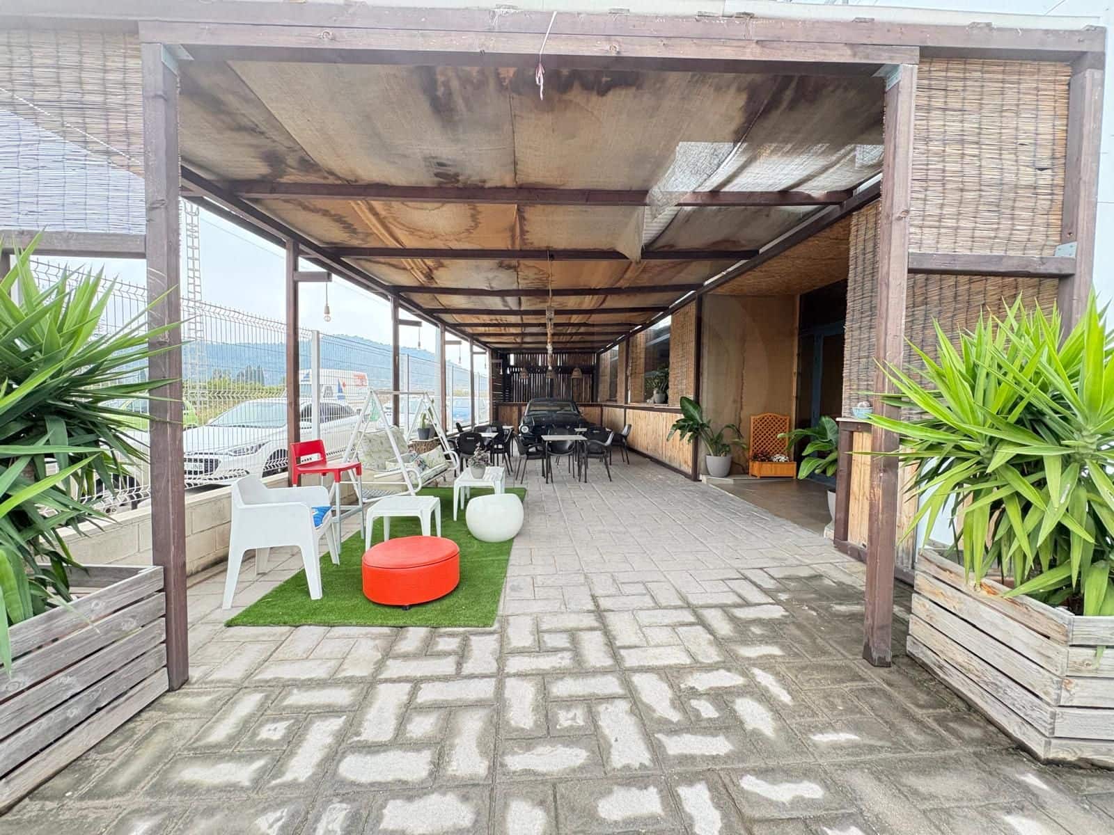 Kommersiell till salu i Valencia stad - 819 000 € (Ref: 9987901)