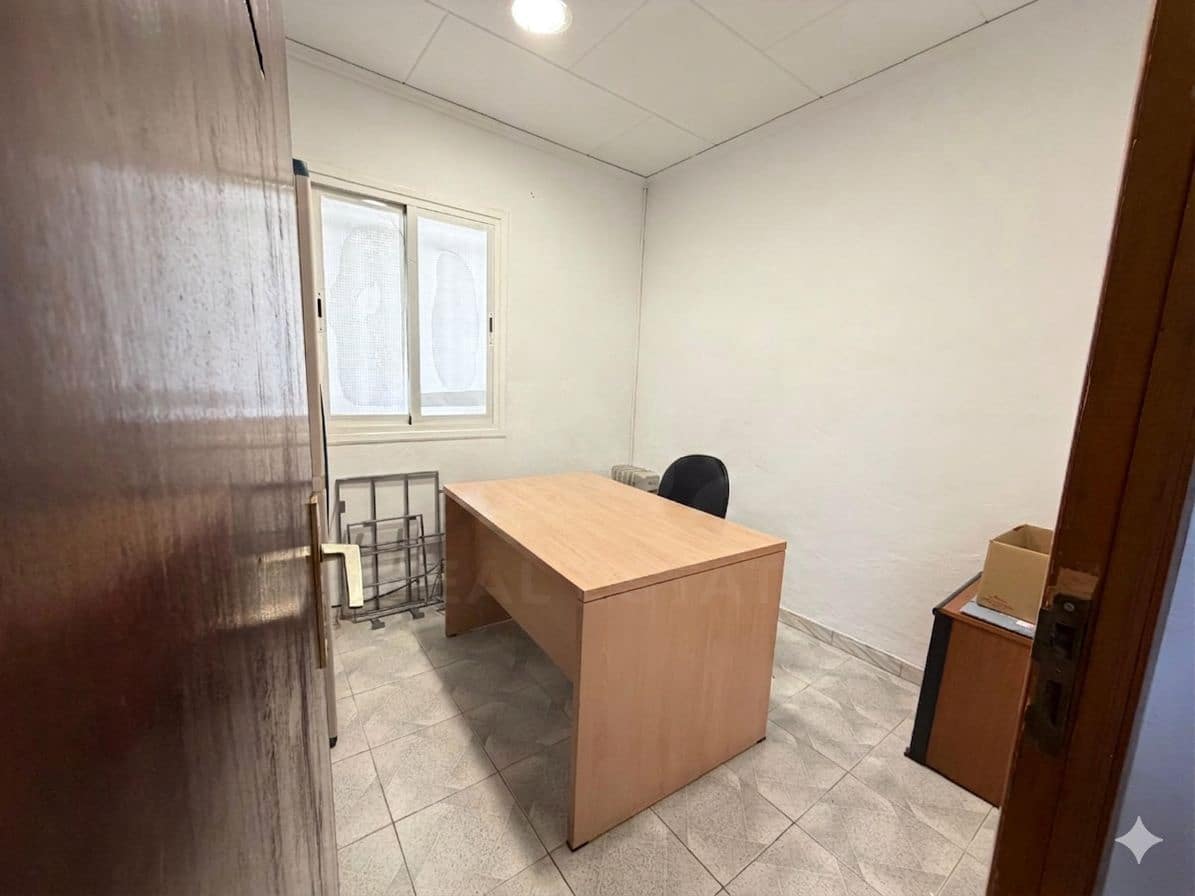 Kaupallinen myytävänä paikassa Valencia kaupunki - 350 000 € (Ref: 9987902)