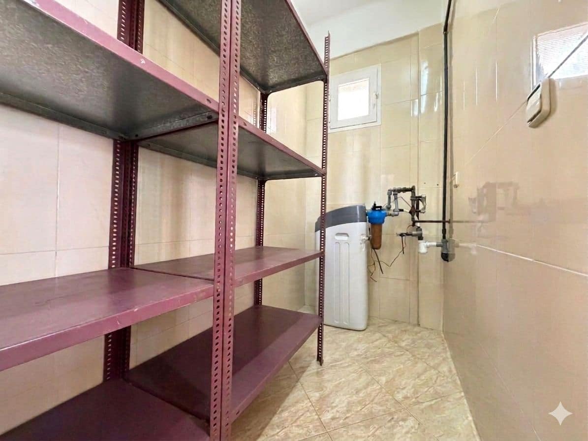 Kaupallinen myytävänä paikassa Valencia kaupunki - 350 000 € (Ref: 9987902)