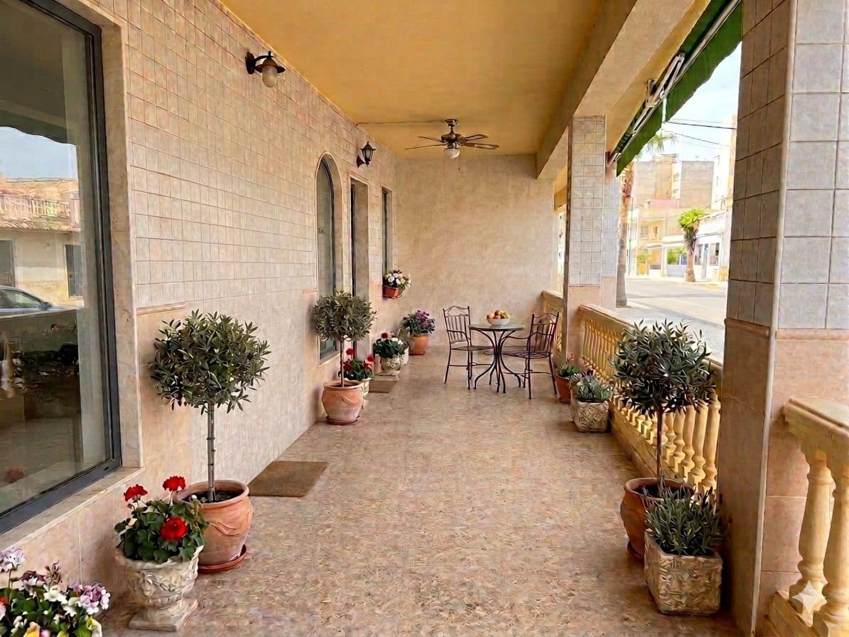 Kaupallinen myytävänä paikassa Valencia kaupunki - 350 000 € (Ref: 9987902)