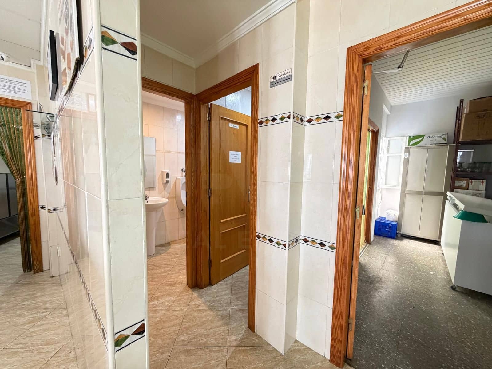 Kaupallinen myytävänä paikassa Valencia kaupunki - 350 000 € (Ref: 9987902)