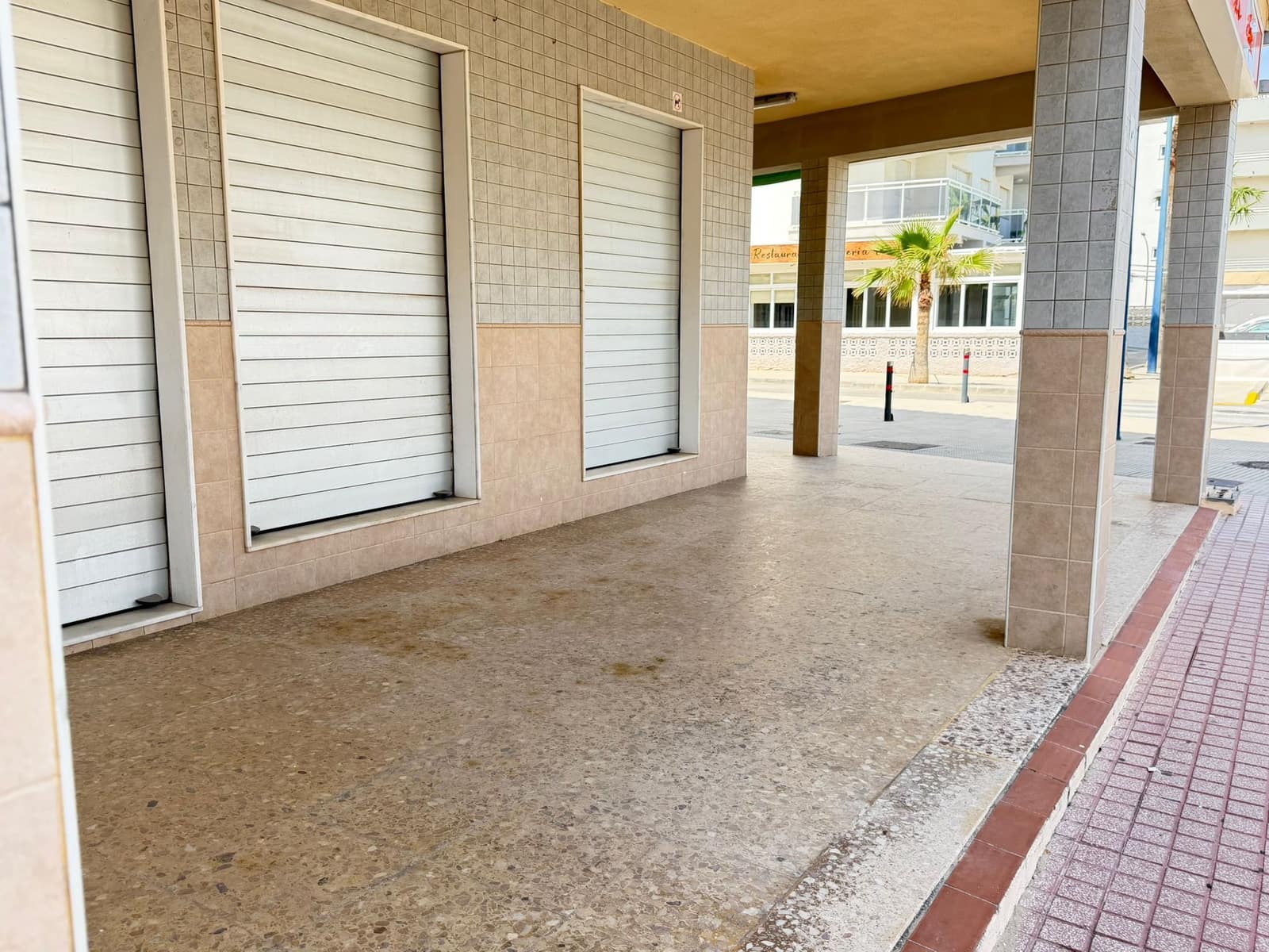 Kaupallinen myytävänä paikassa Valencia kaupunki - 350 000 € (Ref: 9987902)