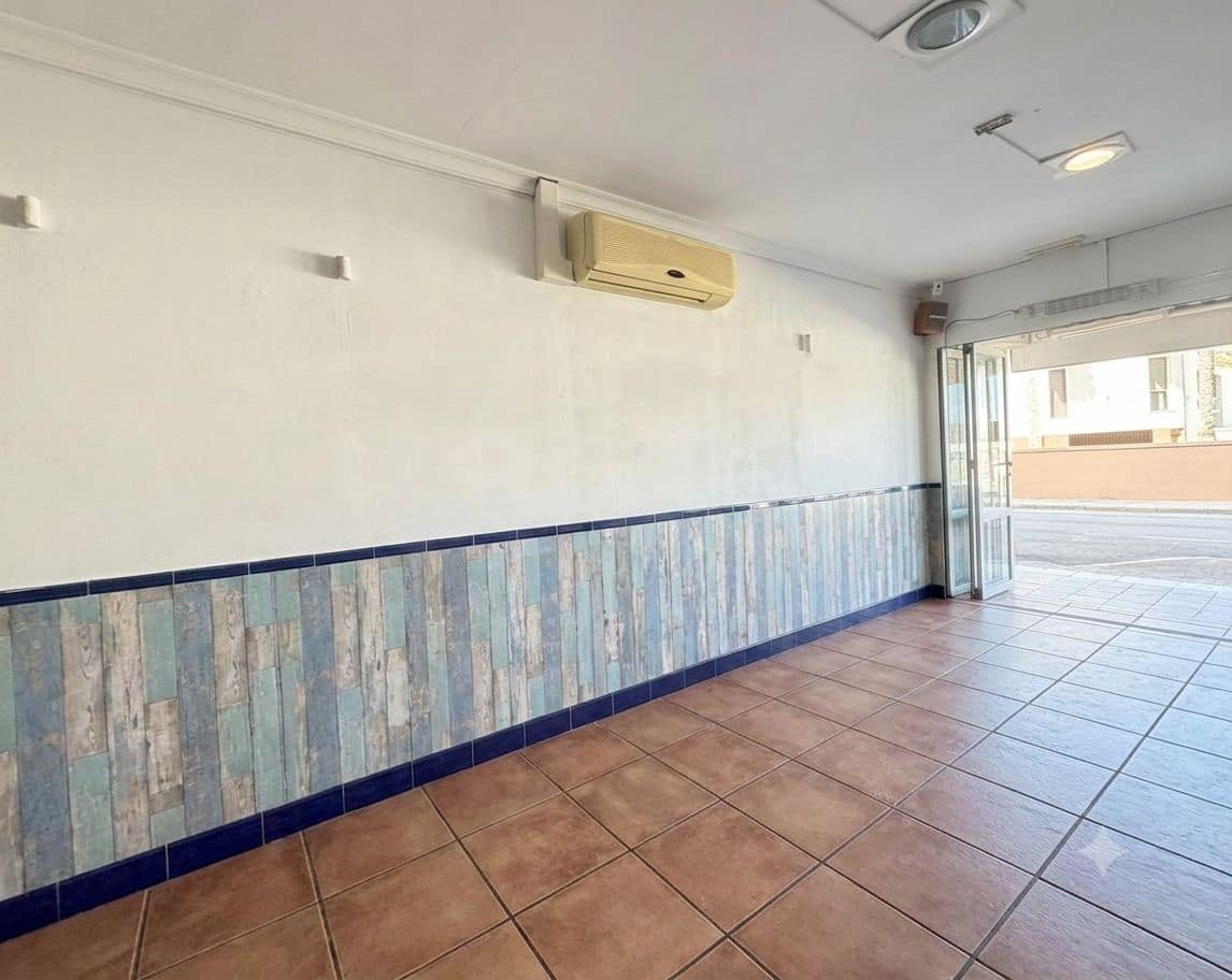 Kaupallinen myytävänä paikassa Valencia kaupunki - 120 000 € (Ref: 9987903)