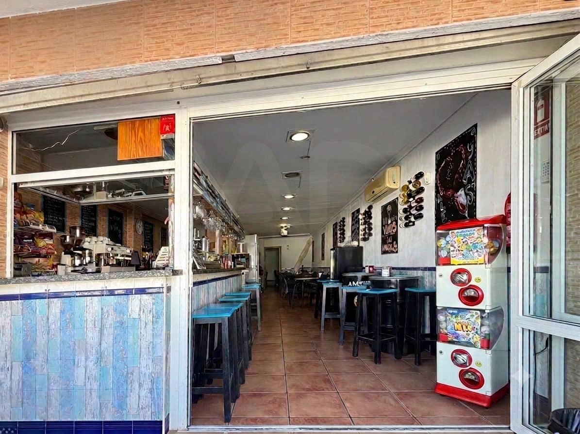 Kaupallinen myytävänä paikassa Valencia kaupunki - 120 000 € (Ref: 9987903)