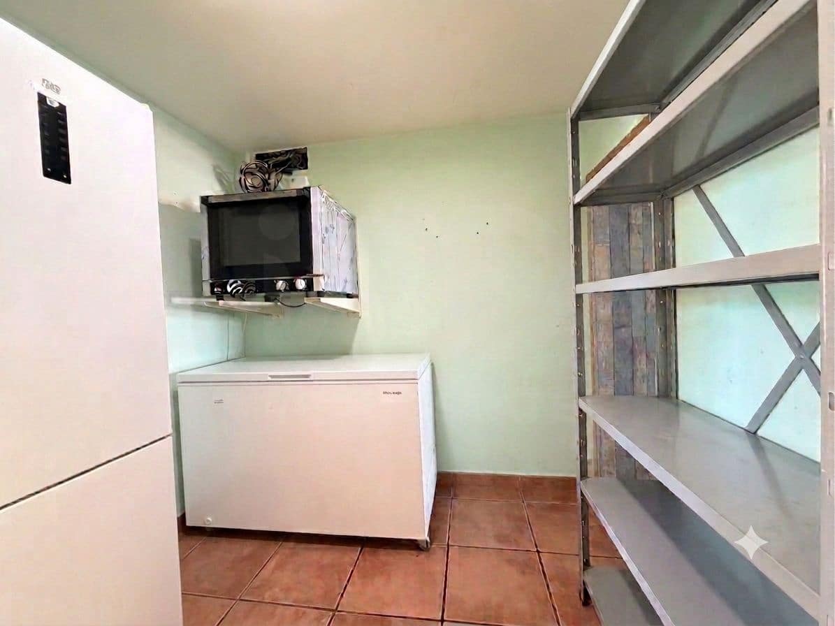 Kaupallinen myytävänä paikassa Valencia kaupunki - 120 000 € (Ref: 9987903)
