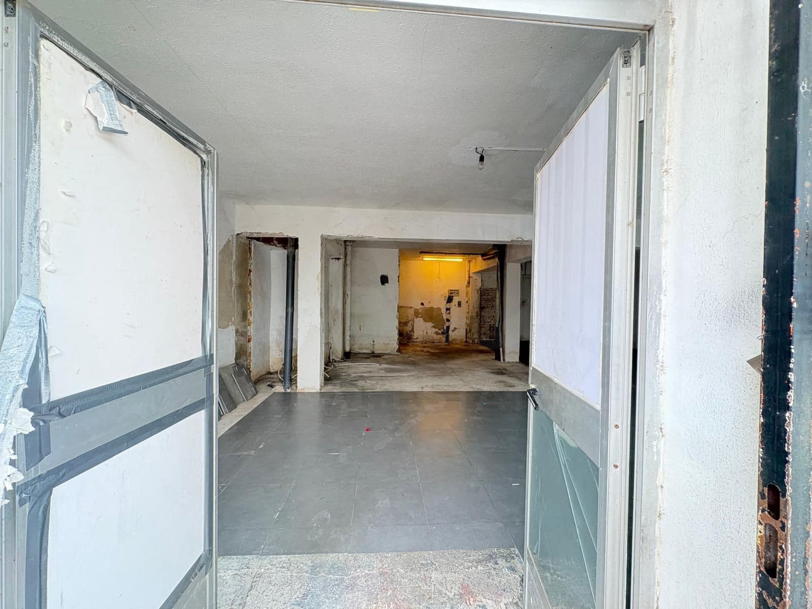 Kommersiell till salu i Alicante stad - 168 000 € (Ref: 9987906)