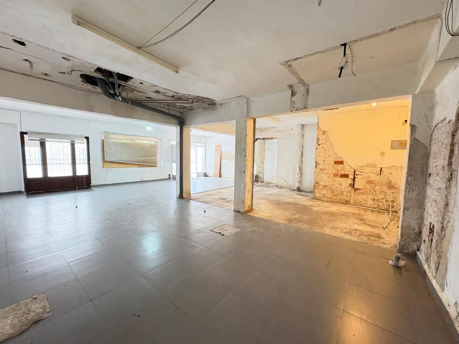 Kommersiell till salu i Alicante stad - 168 000 € (Ref: 9987906)