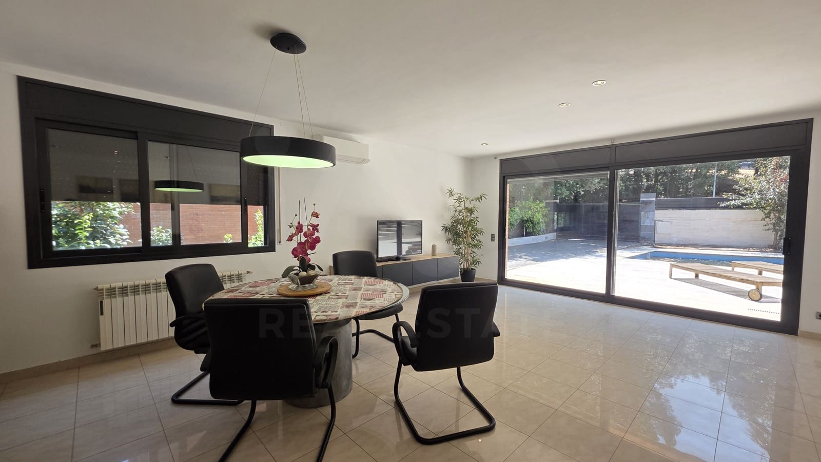 4 soverom Villa til leie i Sant Cugat del Valles med svømmebasseng - € 4 500 (Ref: 9987908)