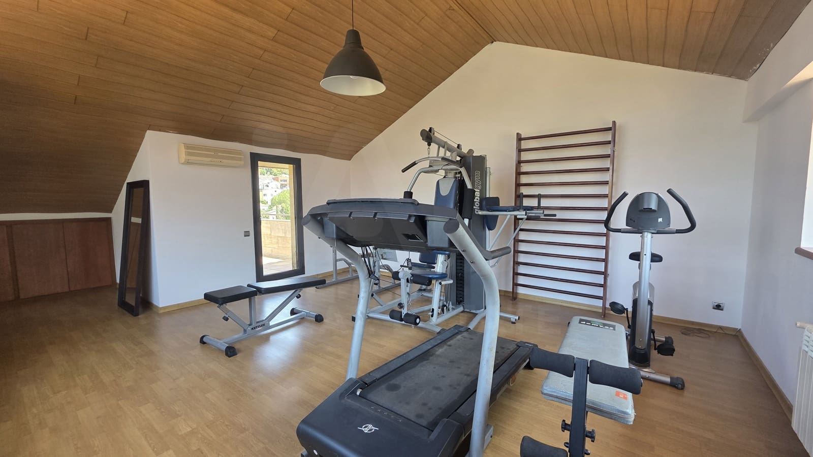 4 soverom Villa til leie i Sant Cugat del Valles med svømmebasseng - € 4 500 (Ref: 9987908)