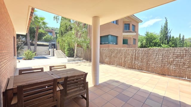 4 soverom Villa til leie i Barcelona by med svømmebasseng - € 4 500 (Ref: 9987908)