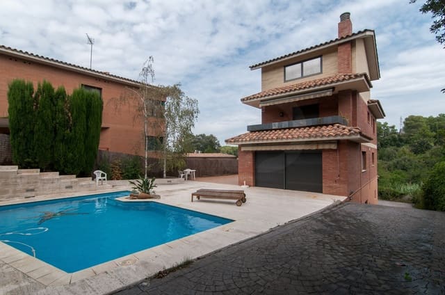 4 soverom Villa til leie i Barcelona by med svømmebasseng - € 4 500 (Ref: 9987908)