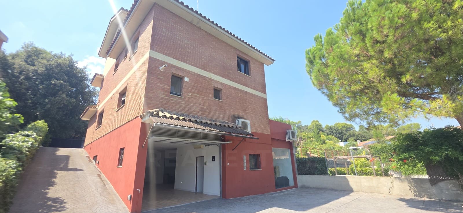 4 soverom Villa til leie i Sant Cugat del Valles med svømmebasseng - € 4 500 (Ref: 9987908)