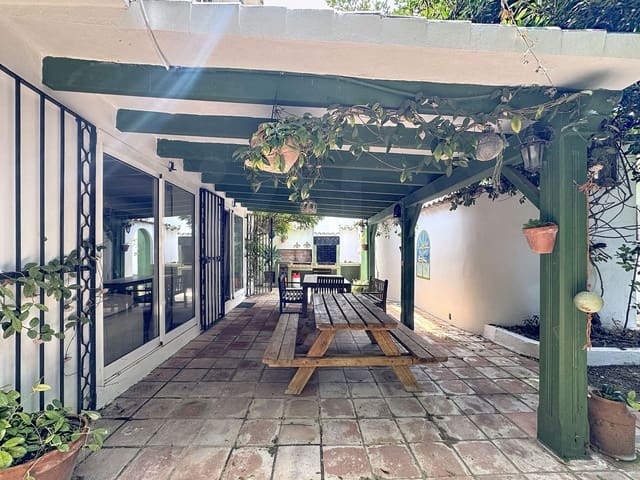 Chalet de 5 habitaciones en Cádiz ciudad en venta con garaje - 575.000 € (Ref: 9987909)