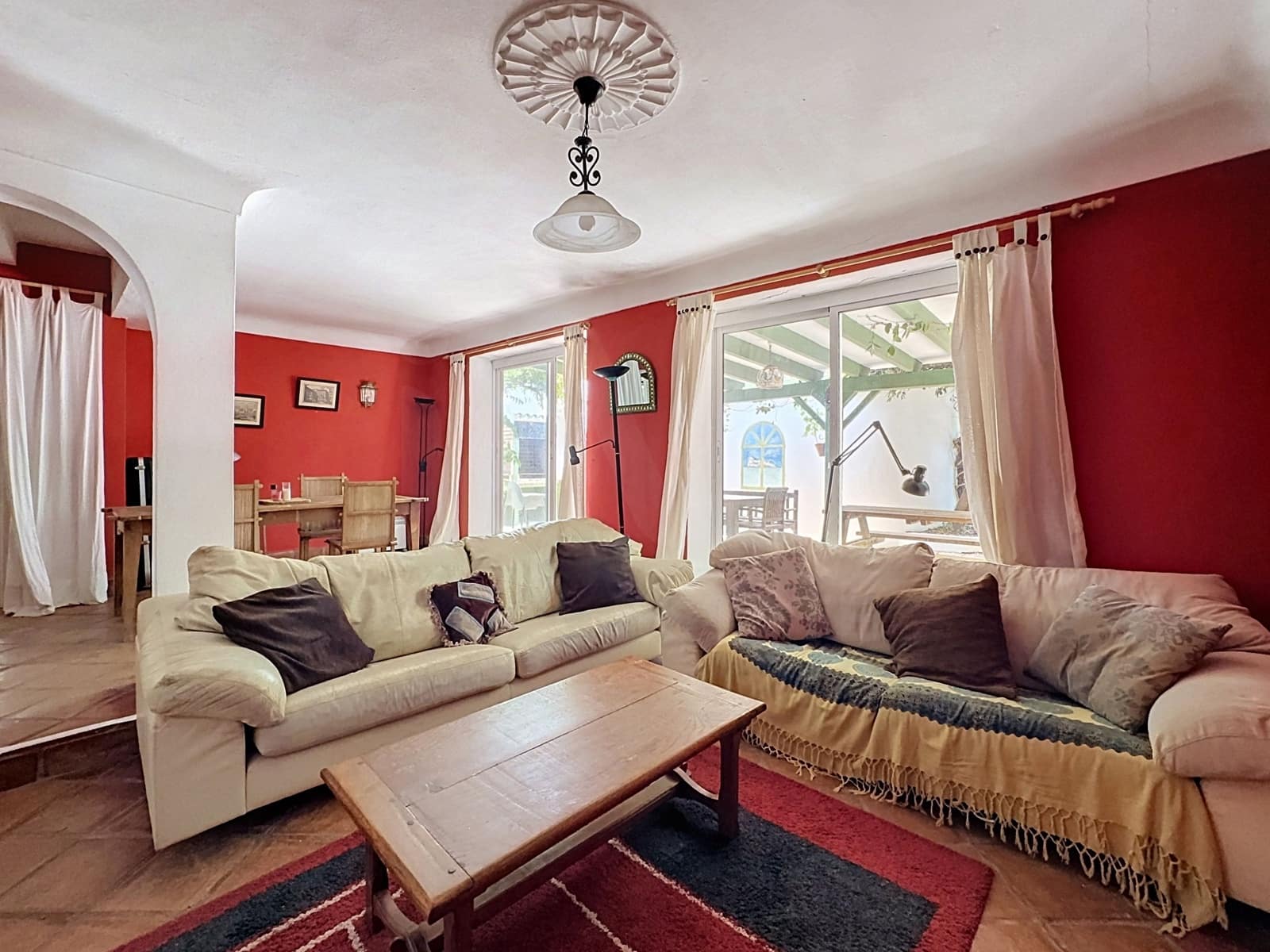 5 slaapkamer Villa te koop in Cadiz stad met garage - € 575.000 (Ref: 9987909)