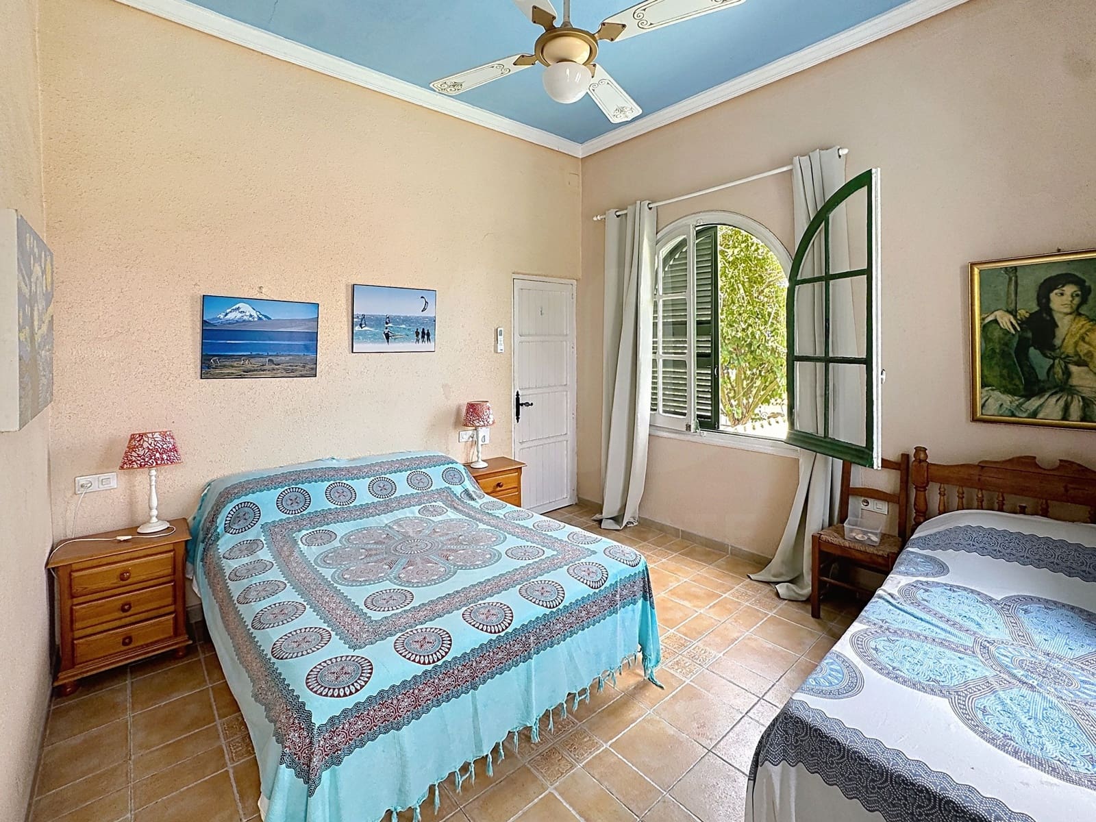5 slaapkamer Villa te koop in Cadiz stad met garage - € 575.000 (Ref: 9987909)
