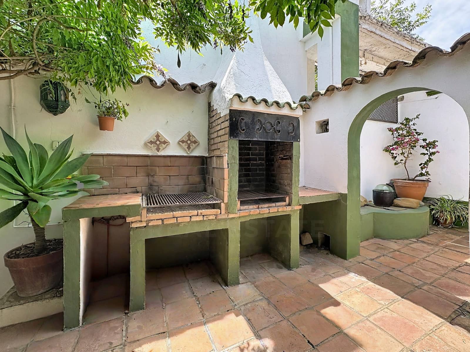 5 slaapkamer Villa te koop in Cadiz stad met garage - € 575.000 (Ref: 9987909)