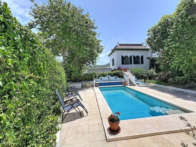 Chalet de 5 habitaciones en Cádiz ciudad en venta con garaje - 575.000 € (Ref: 9987909)