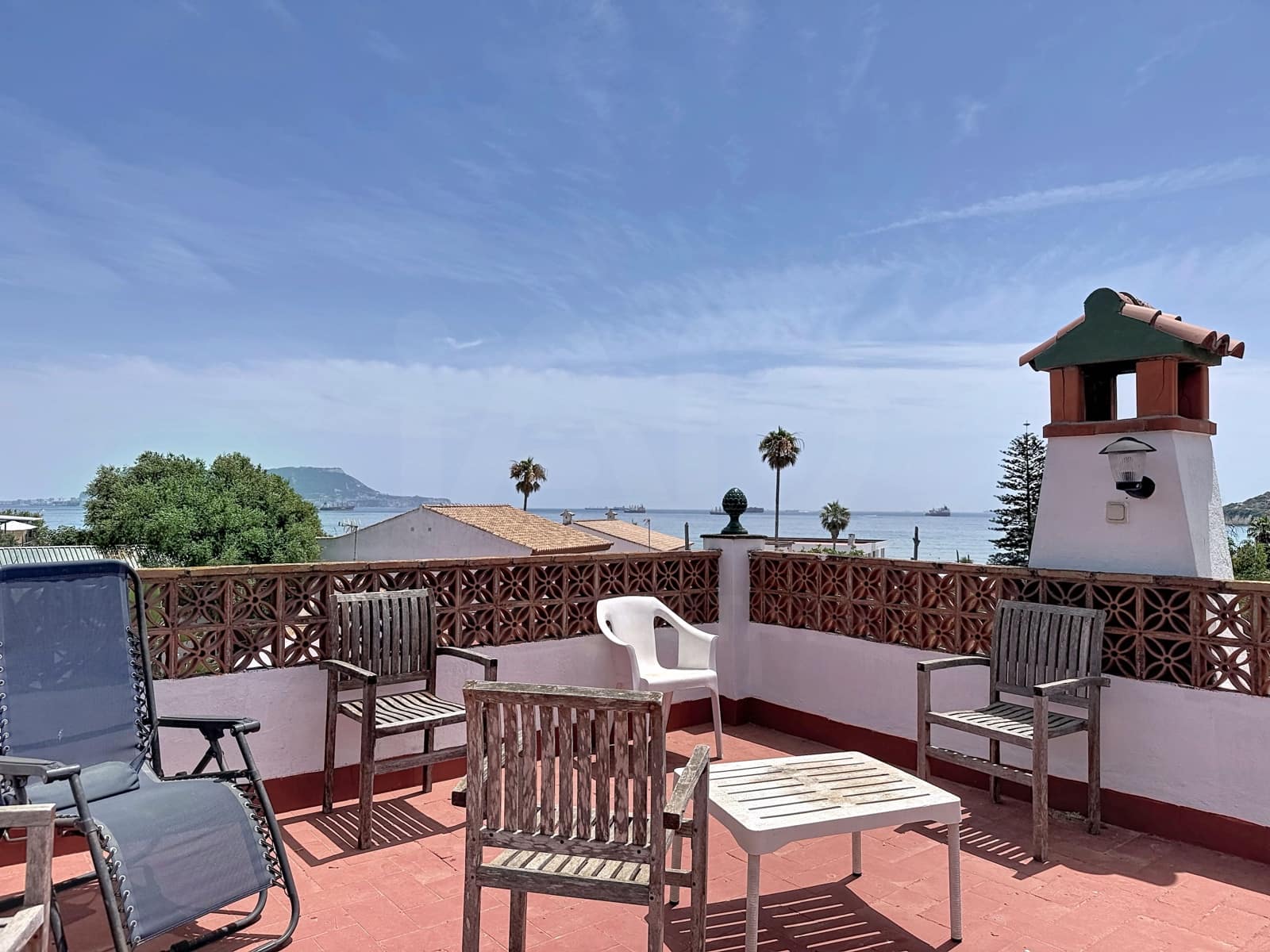5 slaapkamer Villa te koop in Cadiz stad met garage - € 575.000 (Ref: 9987909)
