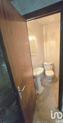 Commercieel te koop in Sabadell - € 152.000 (Ref: 9987911)