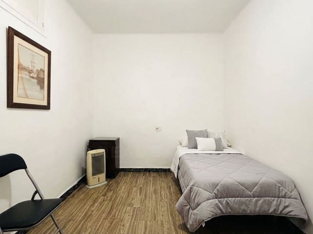 6 soveværelse Villa til leje i Lleida by med garage - € 700 (Ref: 9987915)
