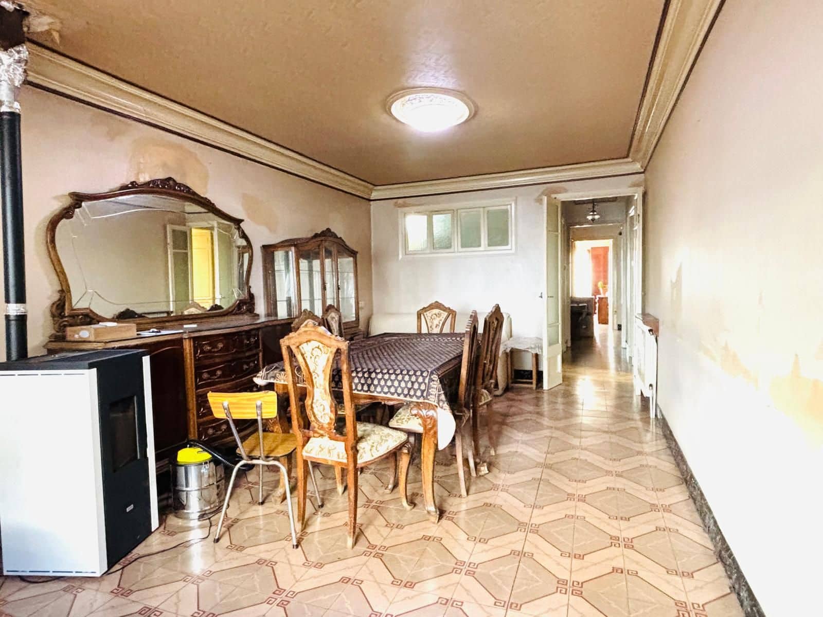6 soveværelse Villa til leje i Lleida by med garage - € 700 (Ref: 9987915)