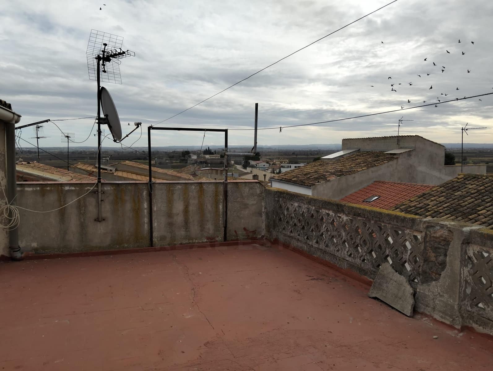 6 soveværelse Villa til leje i Lleida by med garage - € 700 (Ref: 9987915)