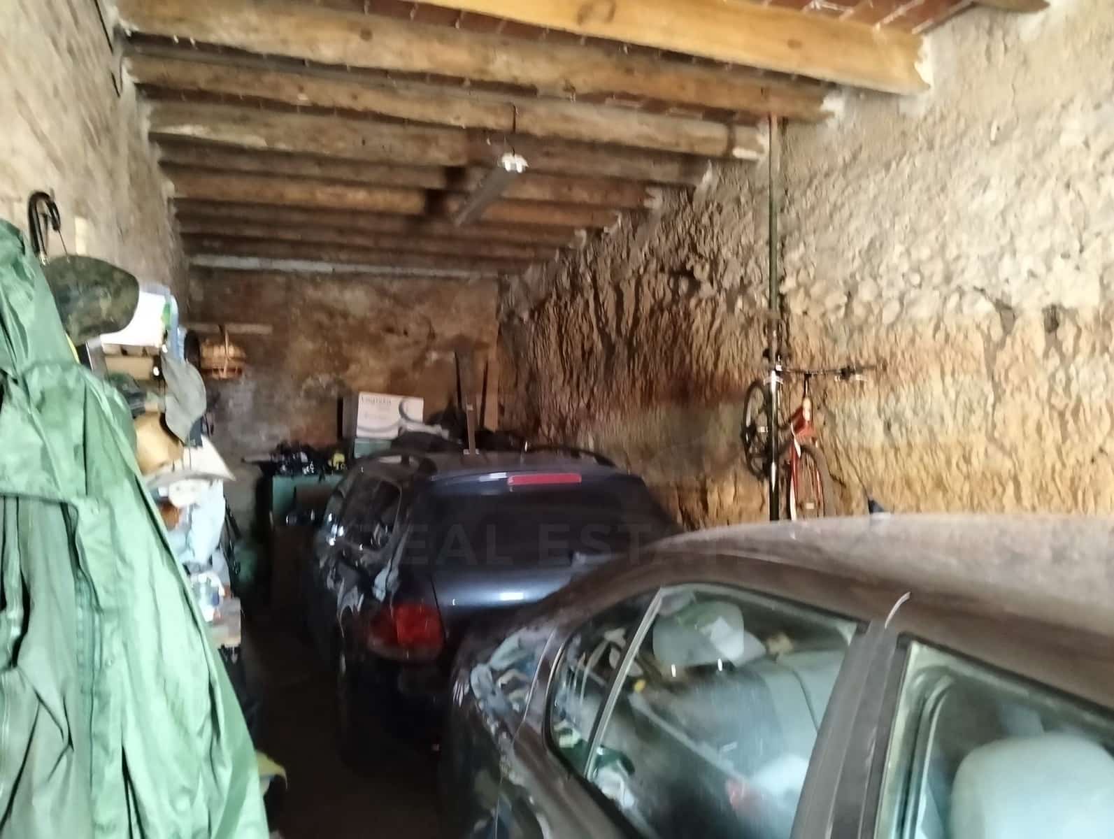 6 soveværelse Villa til leje i Lleida by med garage - € 700 (Ref: 9987915)