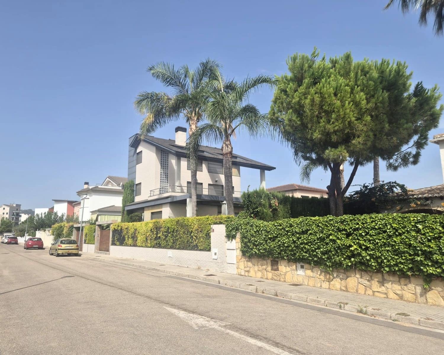 Chalet de 5 habitaciones en València ciudad en venta con piscina garaje - 750.000 € (Ref: 9987916)