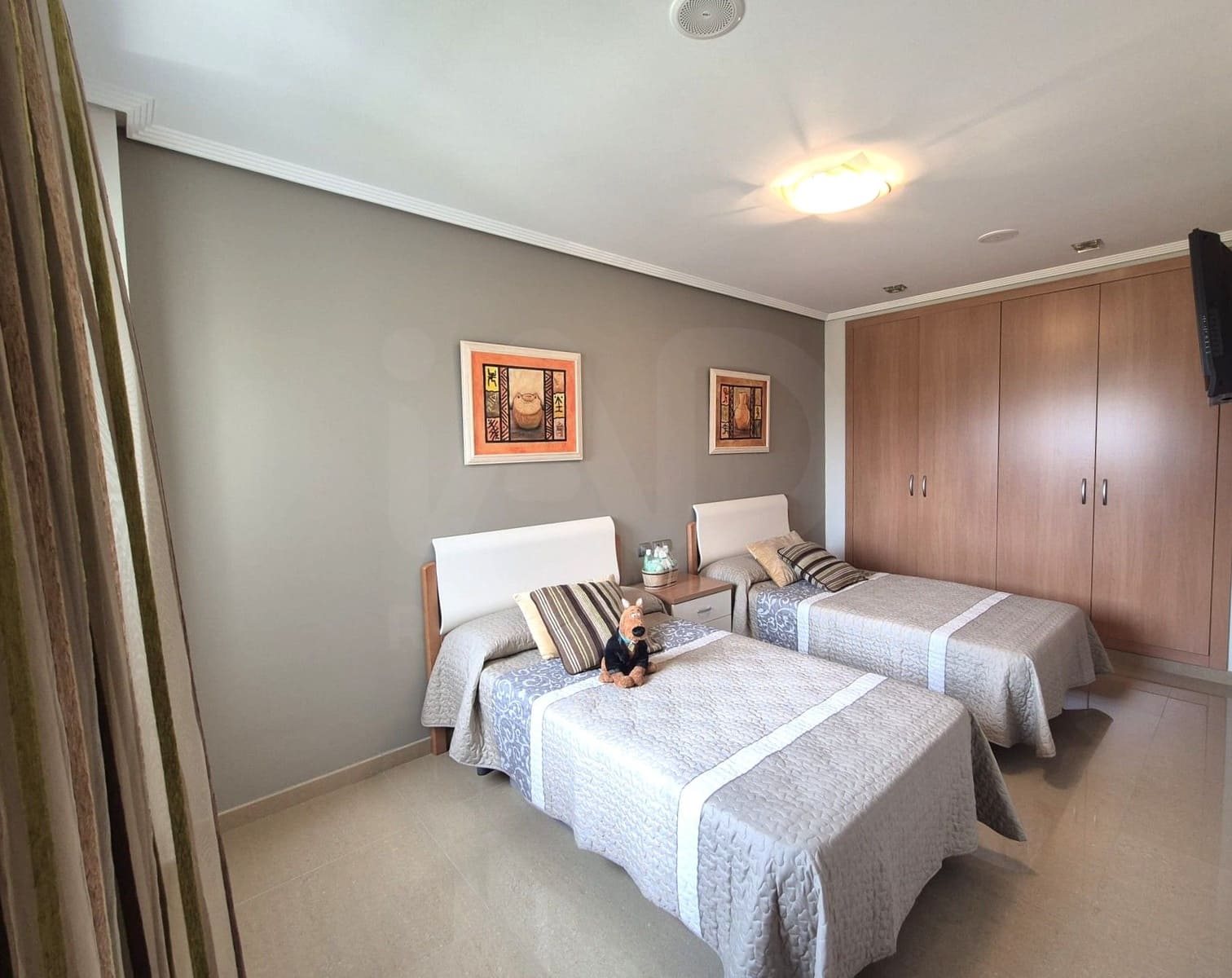 Chalet de 5 habitaciones en València ciudad en venta con piscina garaje - 750.000 € (Ref: 9987916)