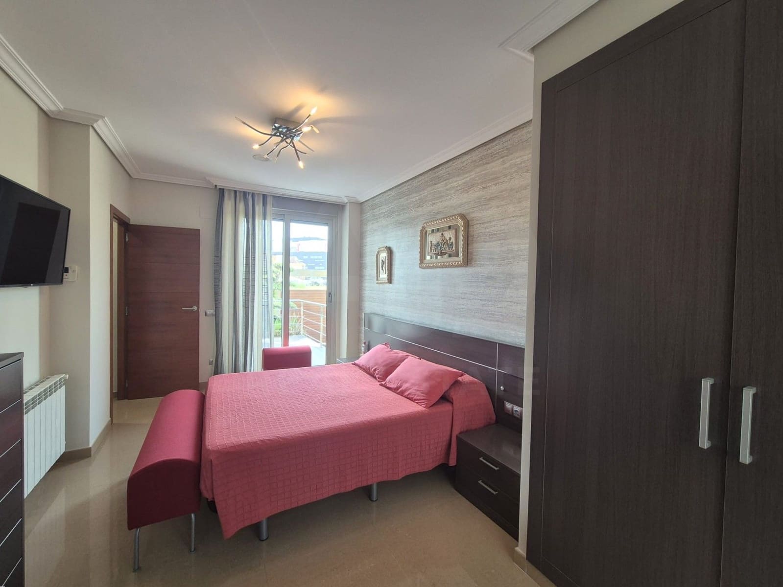 Chalet de 5 habitaciones en València ciudad en venta con piscina garaje - 750.000 € (Ref: 9987916)