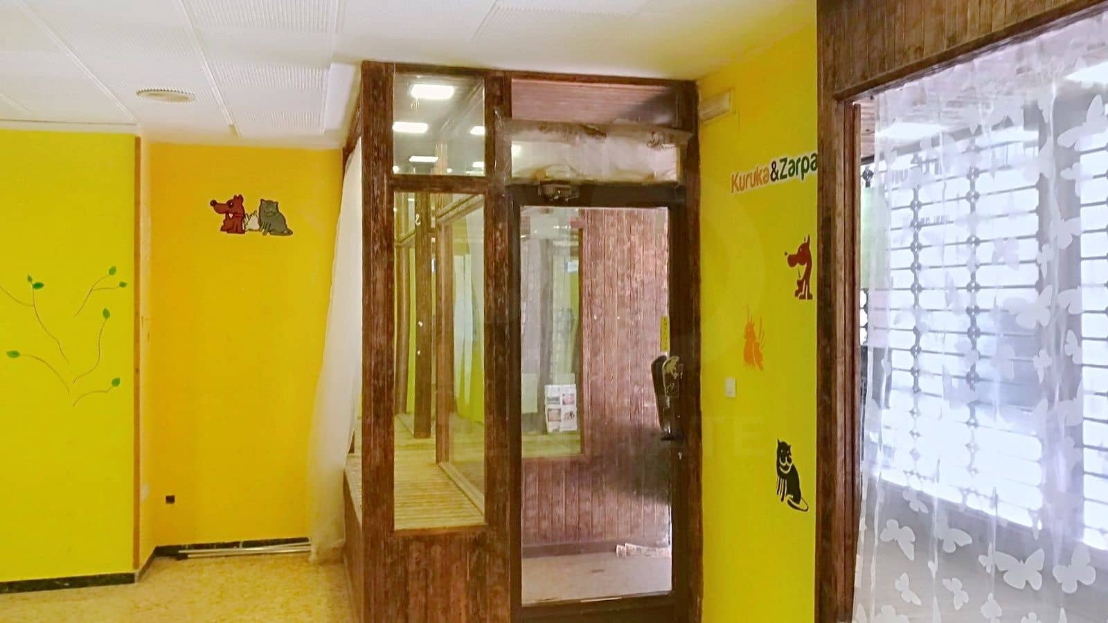 Commercial for sale in Alicante / Alacant city - € 70,000 (Ref: 9987920)