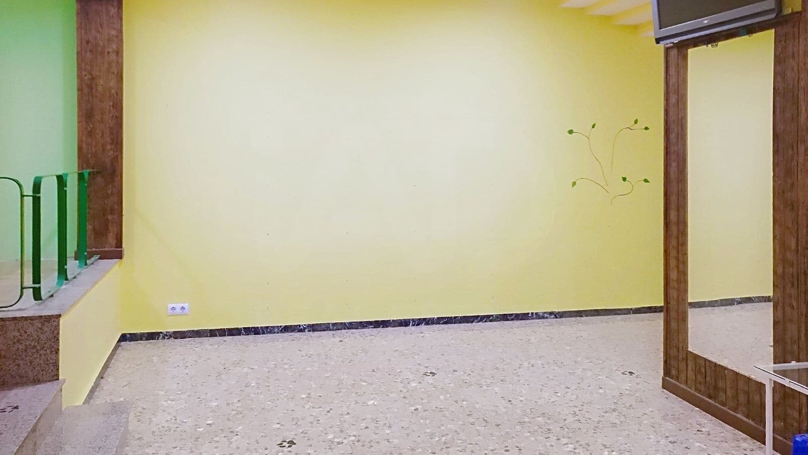 Commercial for sale in Alicante / Alacant city - € 70,000 (Ref: 9987920)