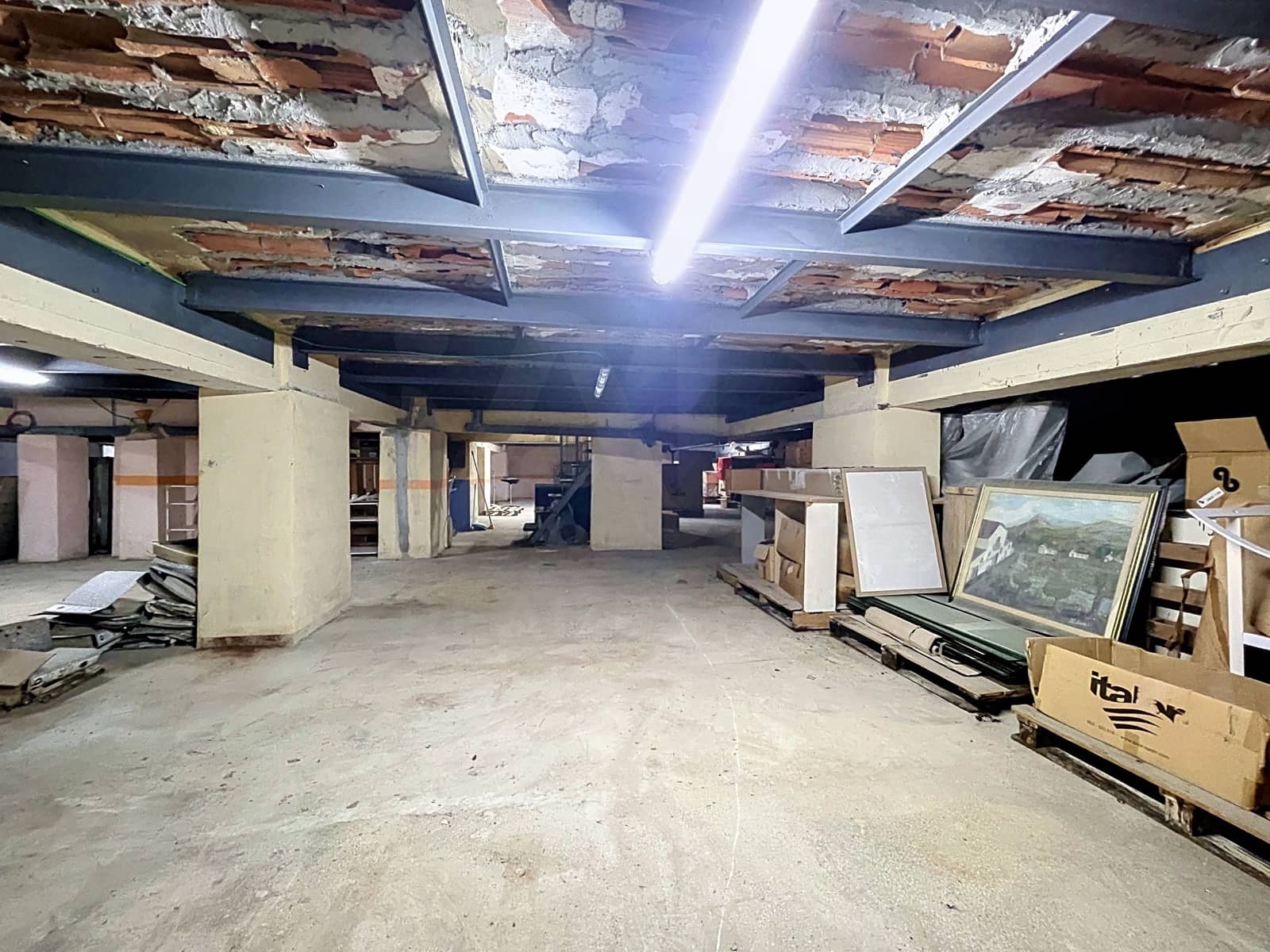 7 soveværelse Erhverv til salg i Malaga by - € 735.000 (Ref: 9987922)