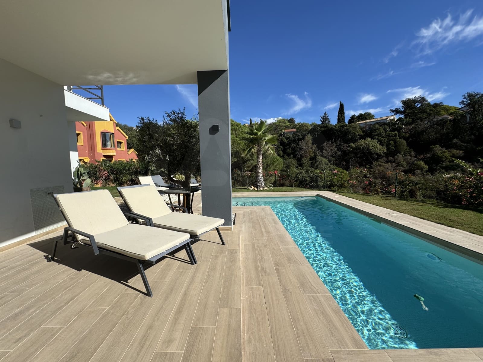 4 soverom Villa til salgs i Elviria med svømmebasseng garasje - € 1 800 000 (Ref: 9987926)