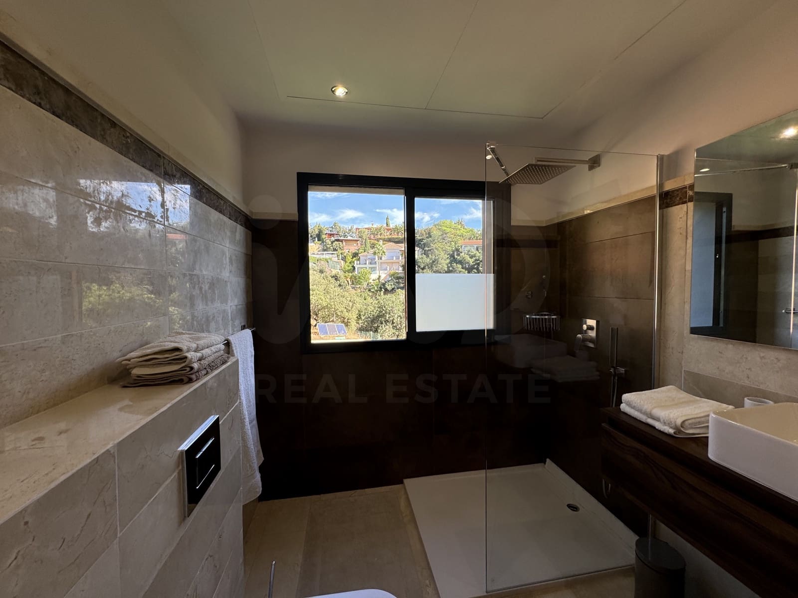 4 soverom Villa til salgs i Elviria med svømmebasseng garasje - € 1 800 000 (Ref: 9987926)
