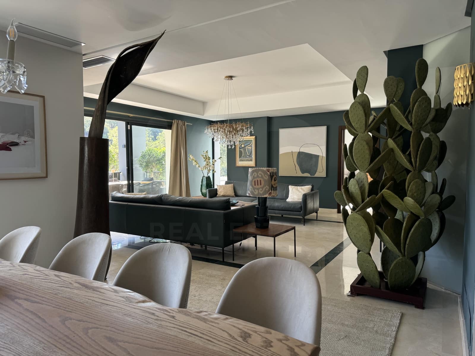 4 soverom Villa til salgs i Elviria med svømmebasseng garasje - € 1 800 000 (Ref: 9987926)