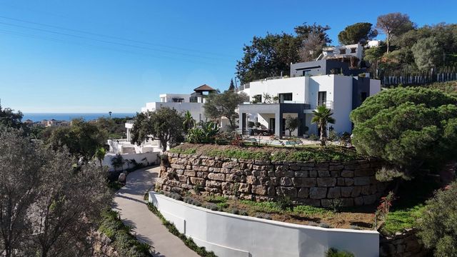 4 soverom Villa til salgs i Marbella med svømmebasseng garasje - € 1 800 000 (Ref: 9987926)