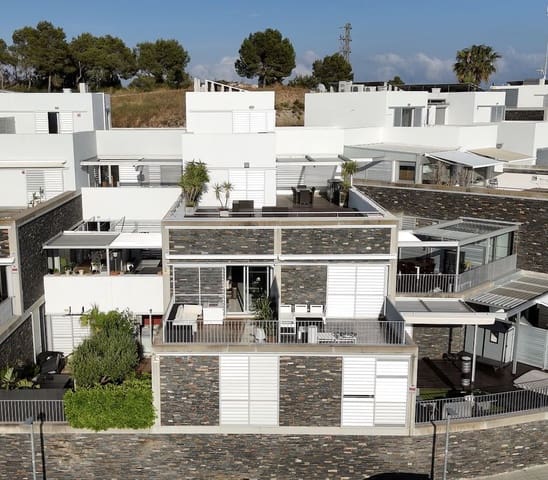 4 soverom Leilighet til salgs i Barcelona by med svømmebasseng garasje - € 580 000 (Ref: 9987927)
