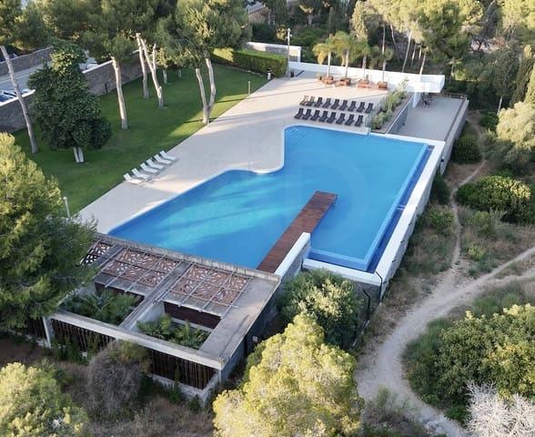 4 soverom Leilighet til salgs i Barcelona by med svømmebasseng garasje - € 580 000 (Ref: 9987927)