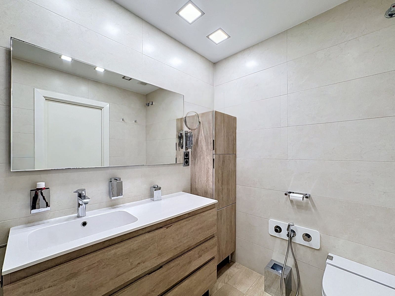 4 soverom Leilighet til salgs i Barcelona by med svømmebasseng garasje - € 580 000 (Ref: 9987927)