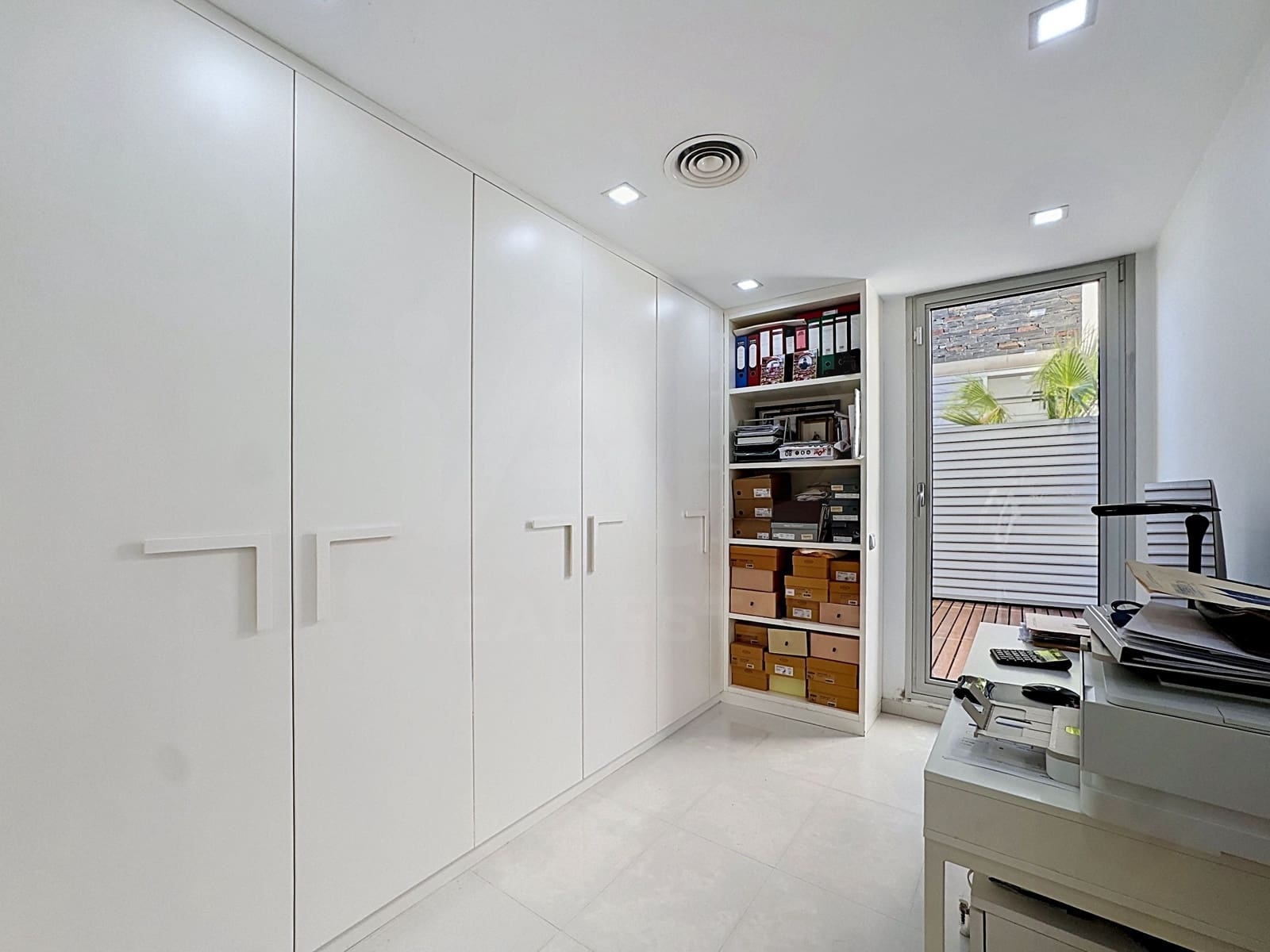 4 soverom Leilighet til salgs i Barcelona by med svømmebasseng garasje - € 580 000 (Ref: 9987927)