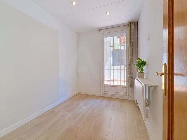 3 soverom Leilighet til salgs i Barcelona by - € 575 000 (Ref: 9987929)