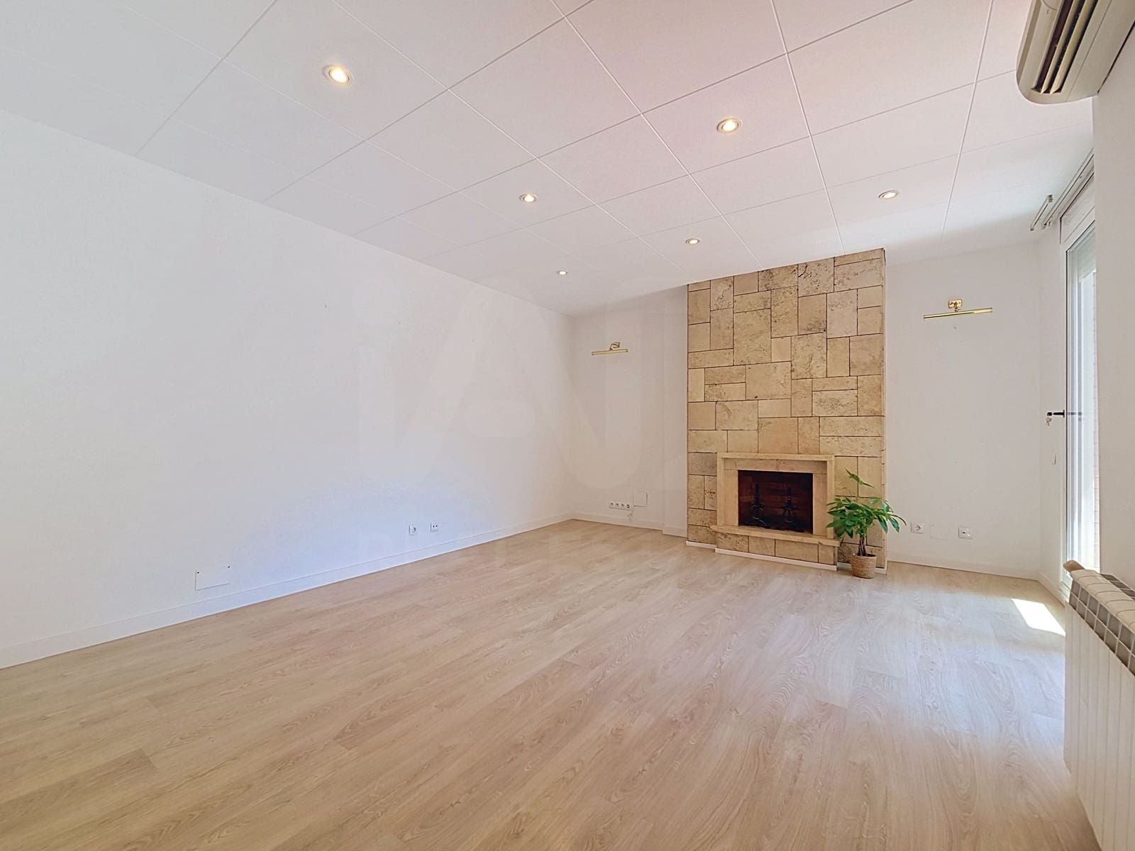 3 soverom Leilighet til salgs i Barcelona by - € 575 000 (Ref: 9987929)
