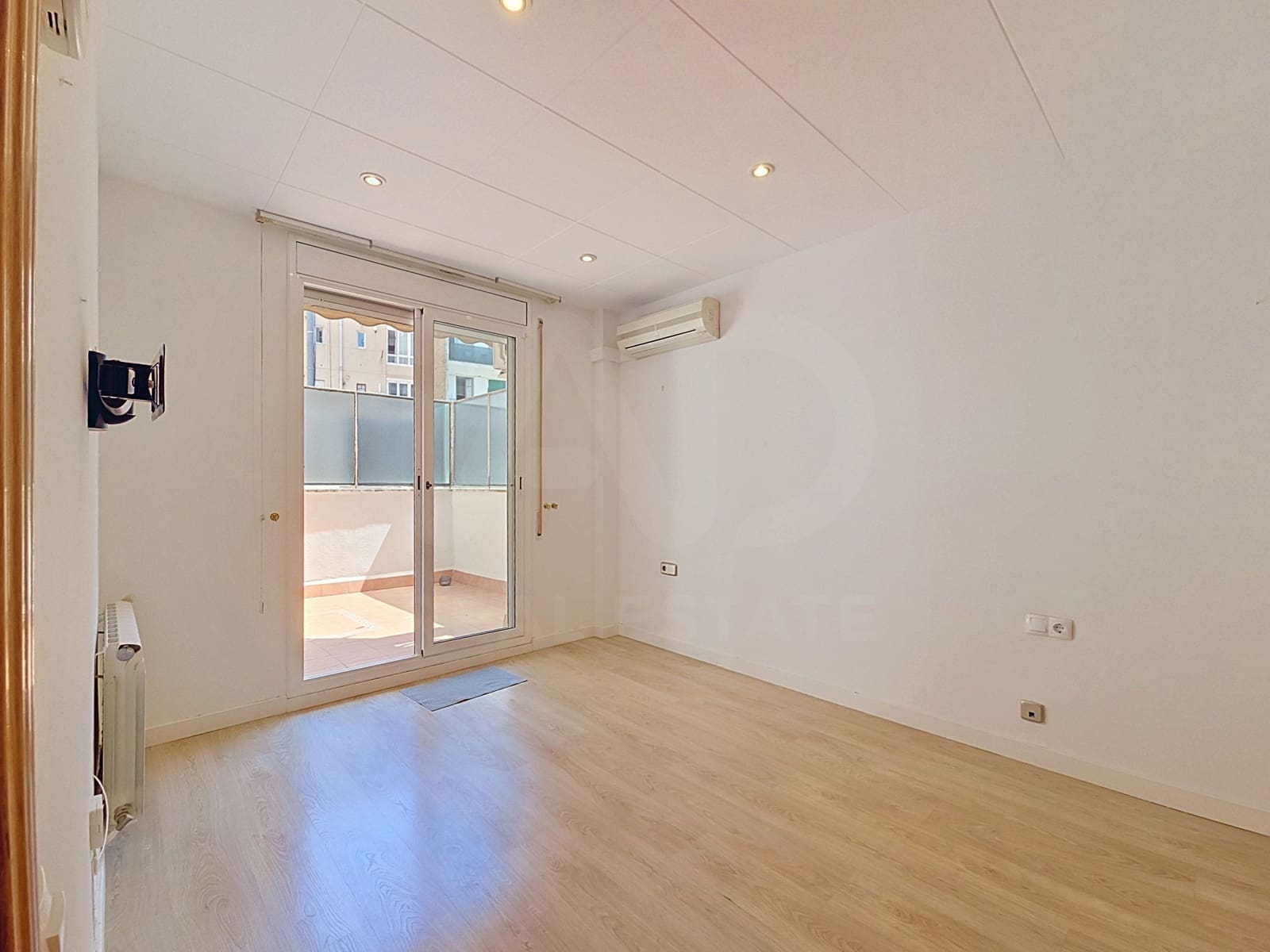 3 soverom Leilighet til salgs i Barcelona by - € 575 000 (Ref: 9987929)