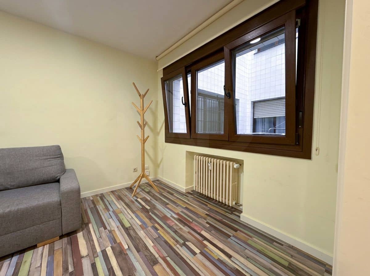 1 soverom Leilighet til leie i Oviedo - € 750 (Ref: 9987930)