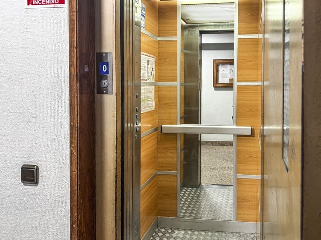 1 soverom Leilighet til leie i Oviedo - € 750 (Ref: 9987930)